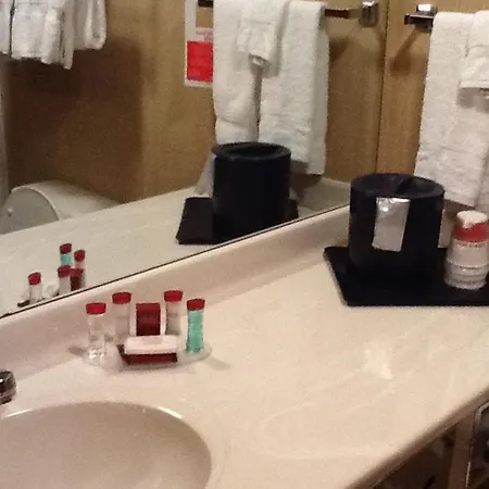 Ramada By Wyndham Catlettsburg Ashland Hotel Room photo
