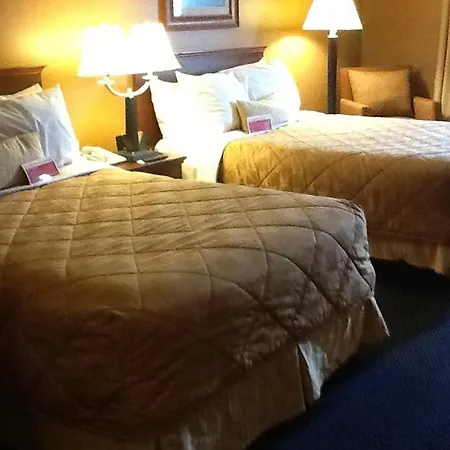 Ramada By Wyndham Catlettsburg Ashland Hotel Room photo