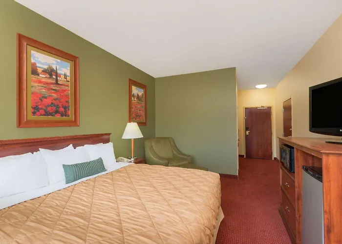 Ramada By Wyndham Catlettsburg Ashland