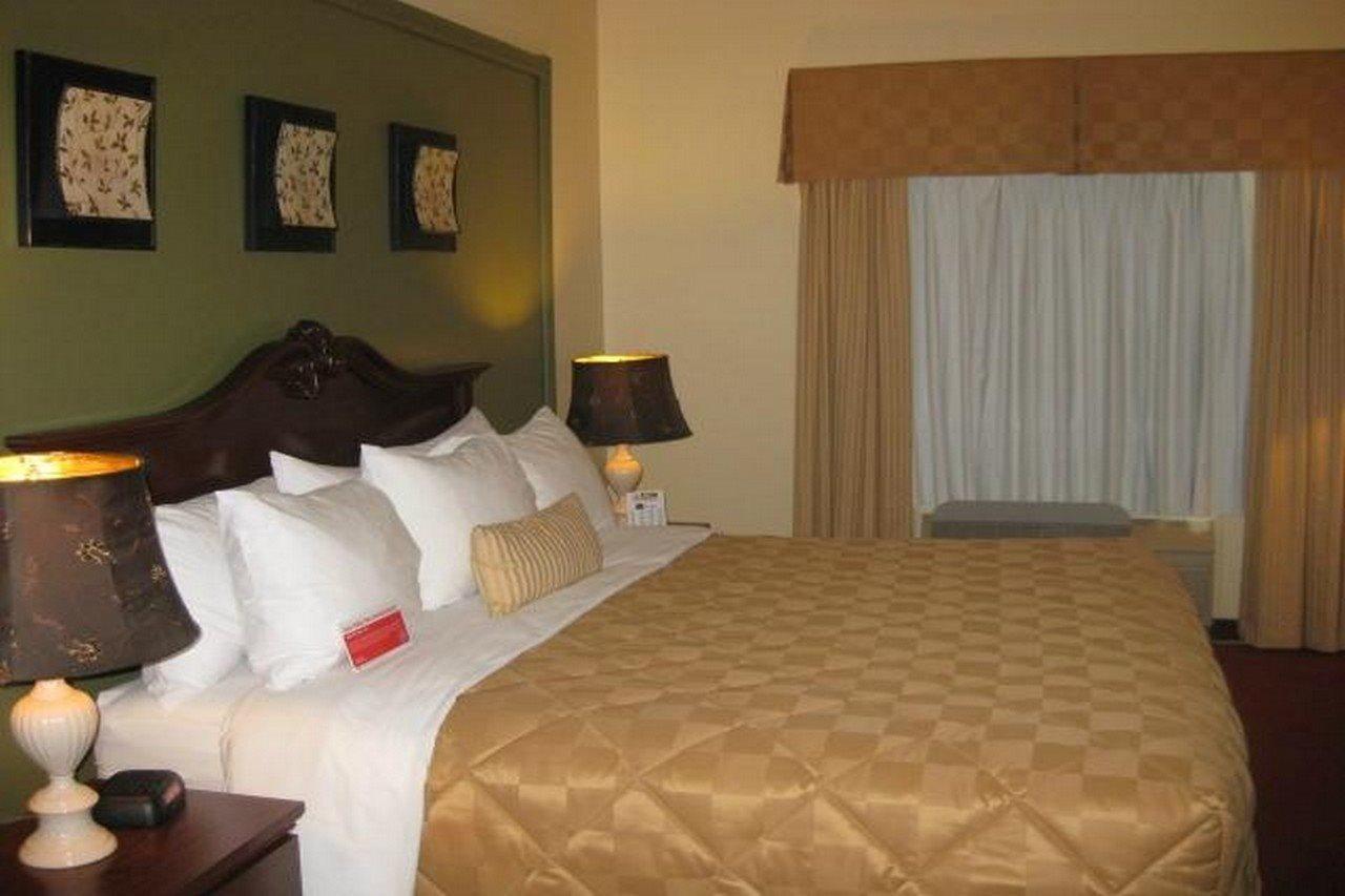 Ramada By Wyndham Ashland Catlettsburg