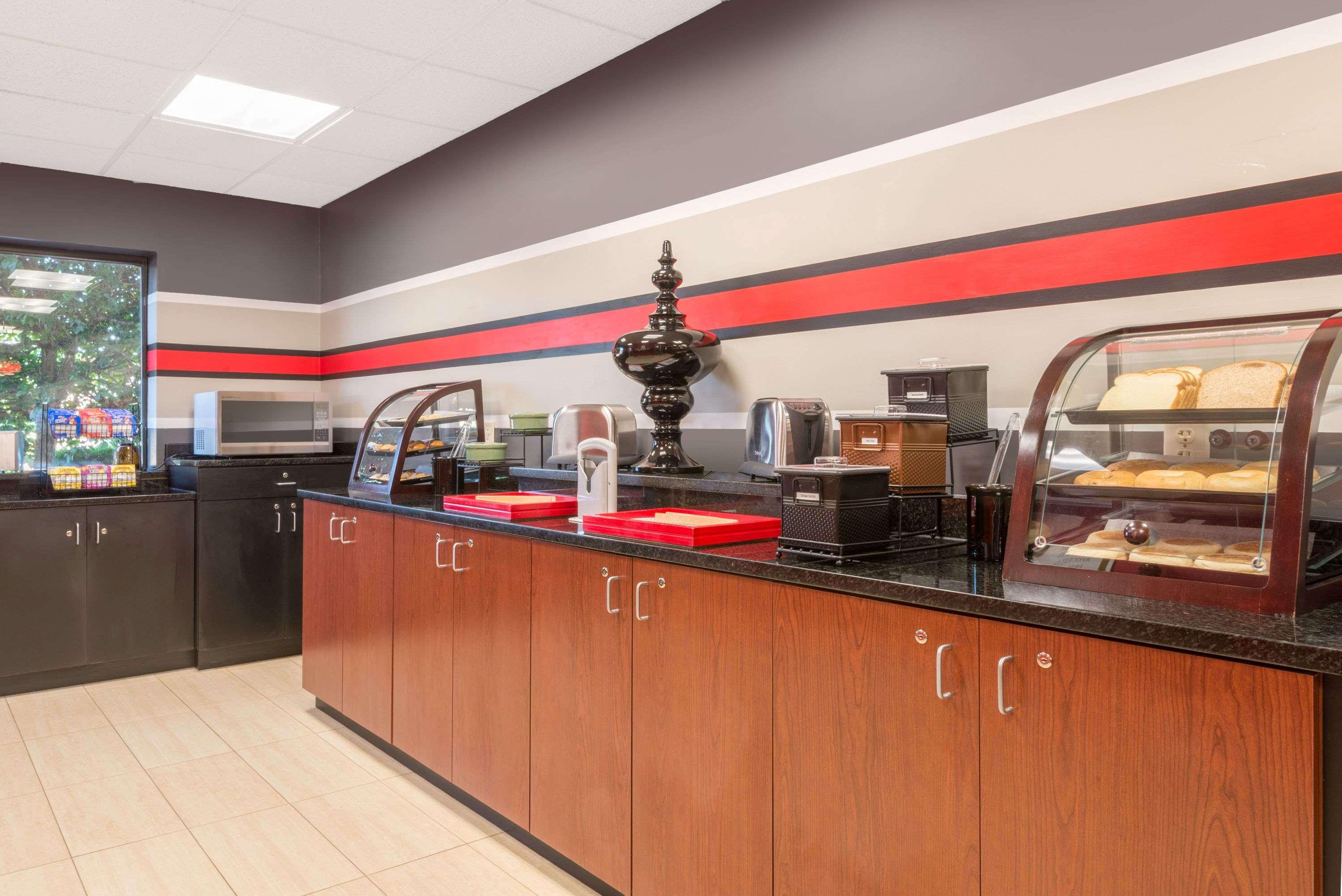 Ramada By Wyndham Ashland Hotel Catlettsburg