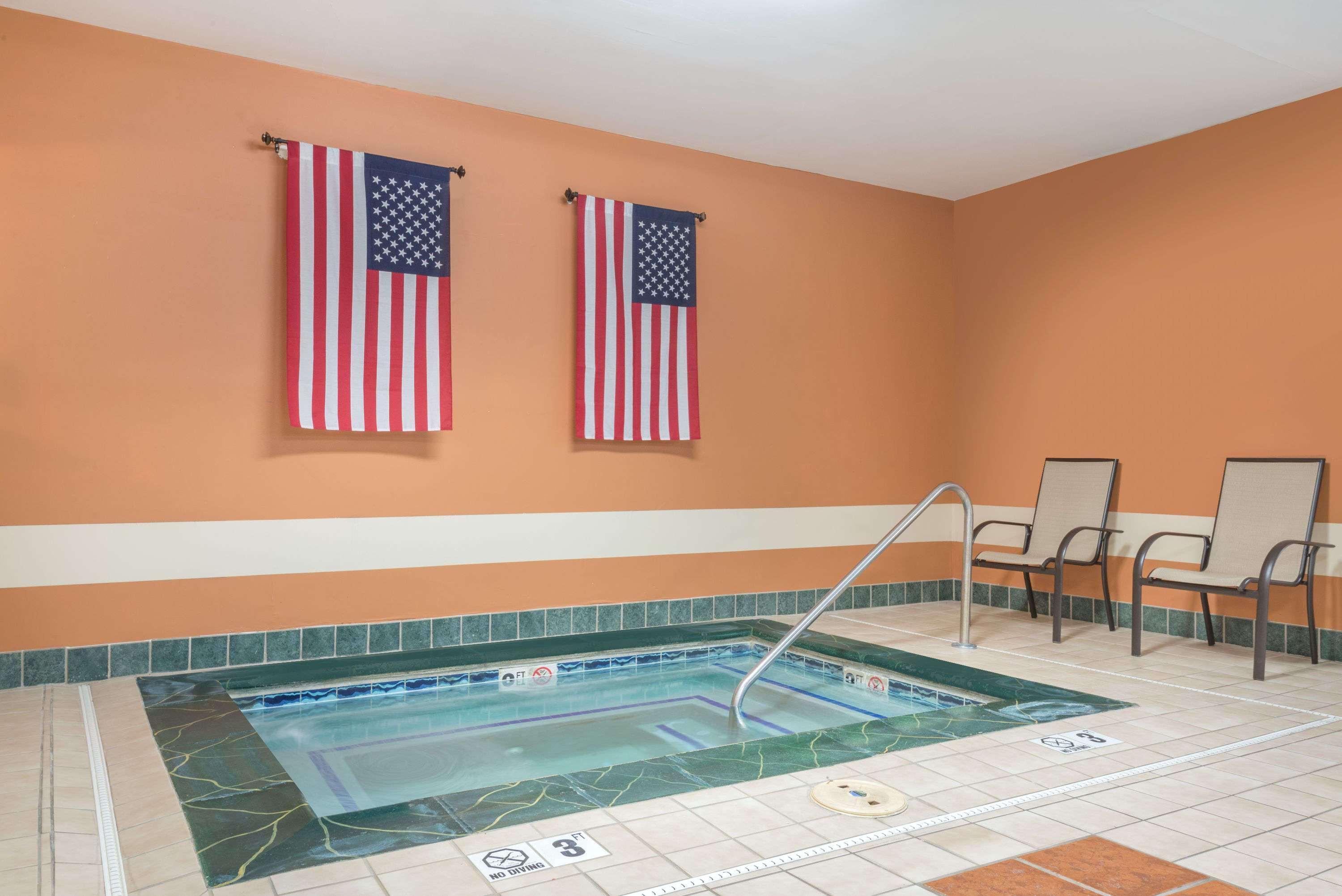 Ramada By Wyndham Ashland Hotel Catlettsburg