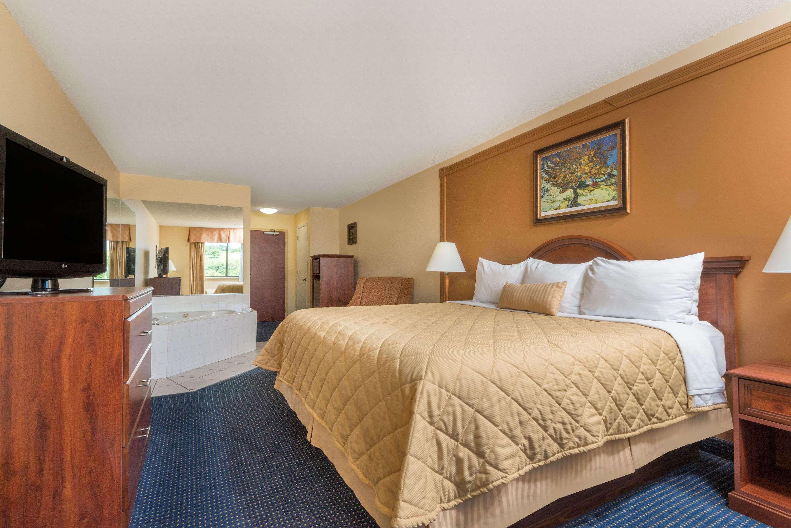 Ramada By Wyndham Ashland 3*