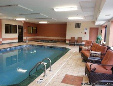 Ramada By Wyndham Ashland Hotel