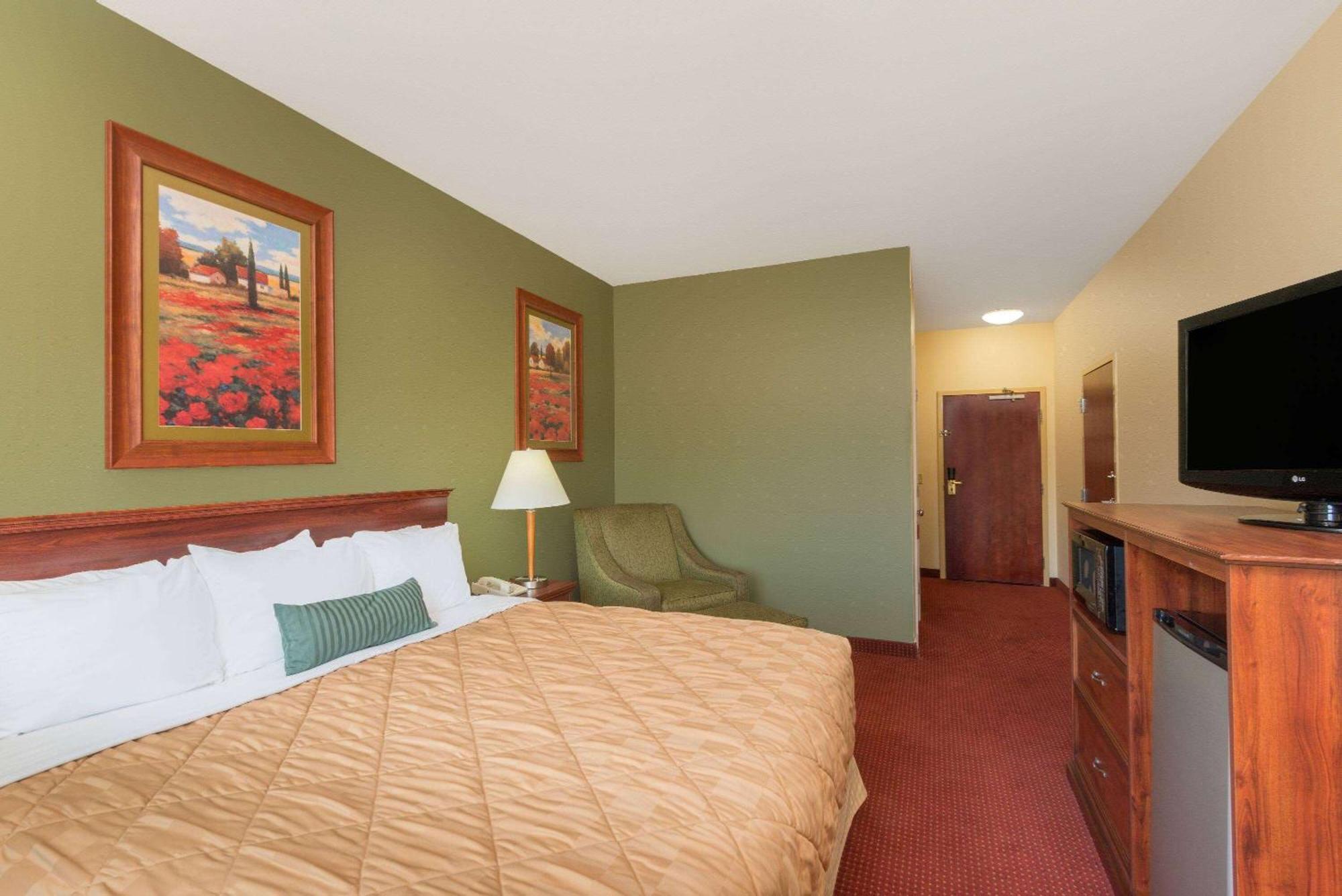 Ramada By Wyndham Ashland Hotel Catlettsburg